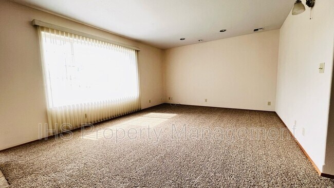 Foto del edificio - 1616 W 4th Pl