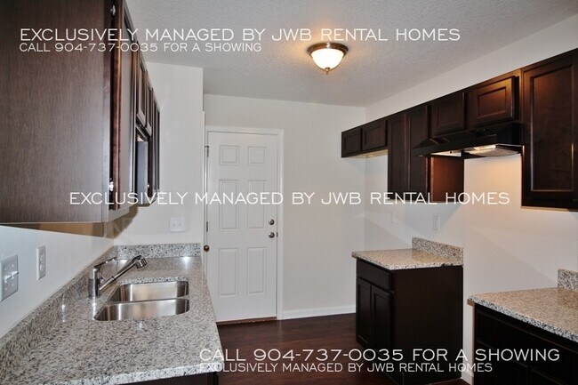 Building Photo - 6555 Zora St