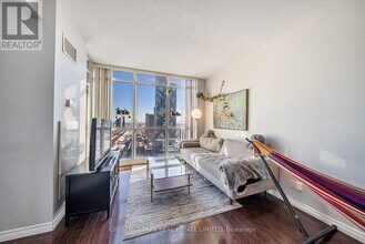 Building Photo - 18 Yonge St