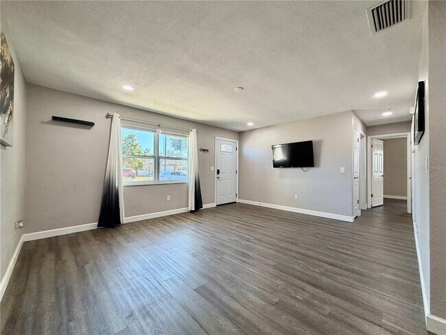 Foto del edificio - 3803 43rd Ave N