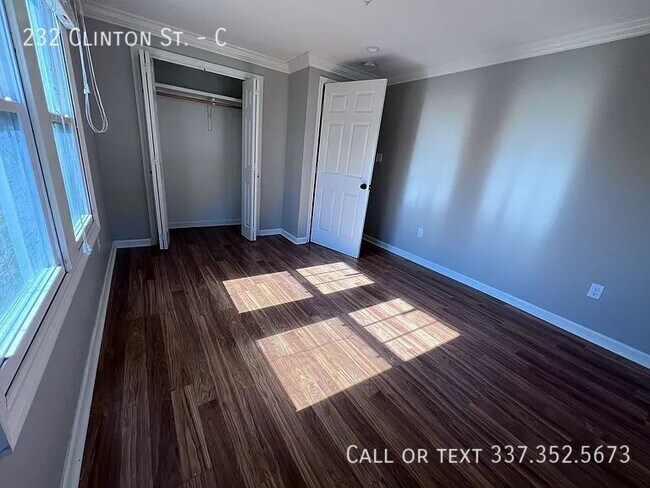 Foto del edificio - 232 Clinton St