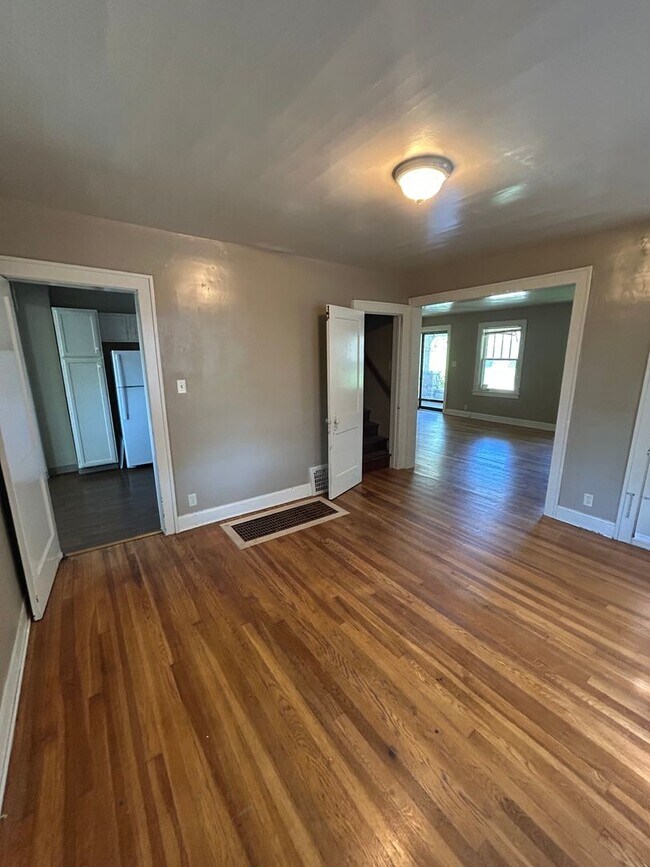 Foto del edificio - COMING SOON! 2 Bed 1 Bath Home! $13575.00
