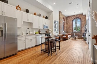 Building Photo - Star of the Sea Apartments