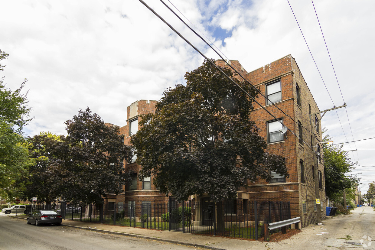 Foto del edificio - 434-40 E 81st Street Chicago IL