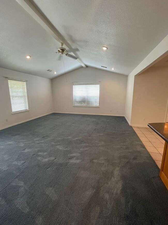Building Photo - Spacious Home for Rent