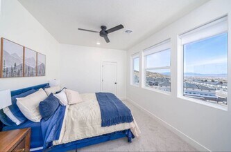 Building Photo - 665 E 2015 N