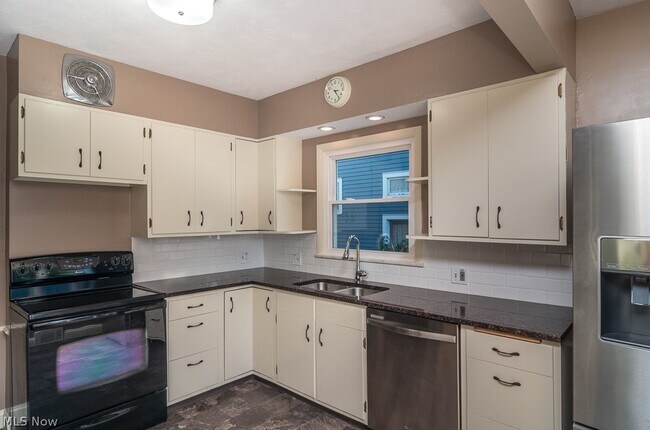 Foto del edificio - 1252 Summit Ave