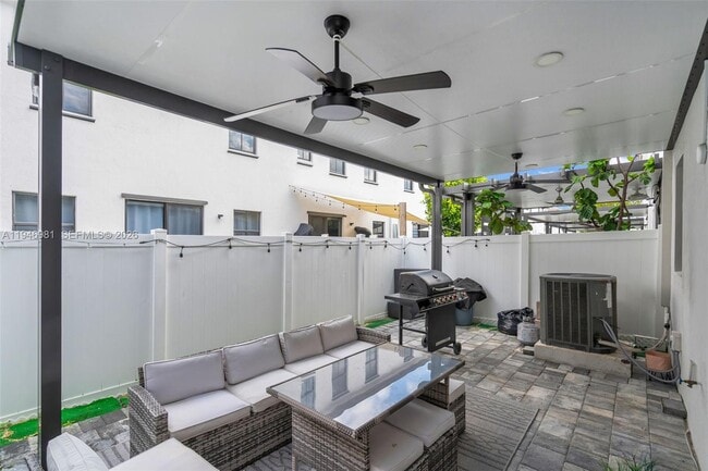 Foto del edificio - 11051 W 33rd Ln