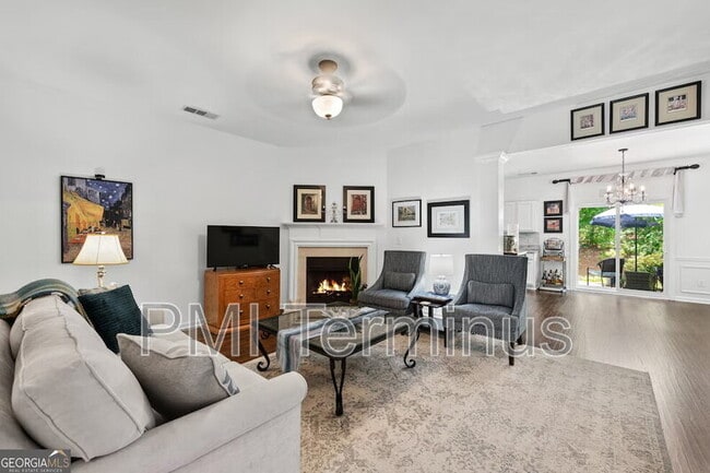 Building Photo - 1914 Lakeshore Overlook Cir NW