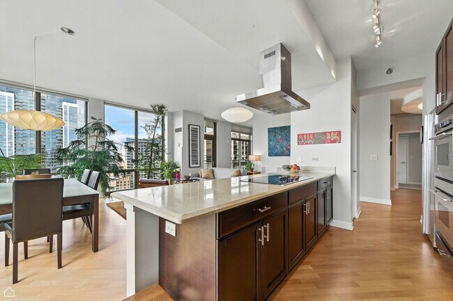 Foto del edificio - 1335 S Prairie Ave