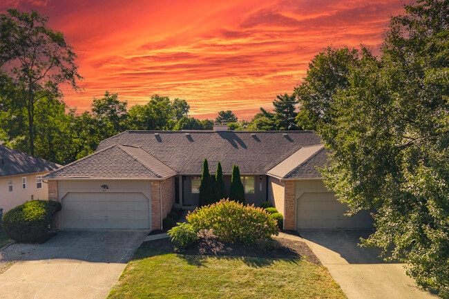 Building Photo - 67 Groton Dr