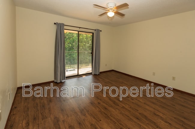 Building Photo - 4133 NE Stallings Dr