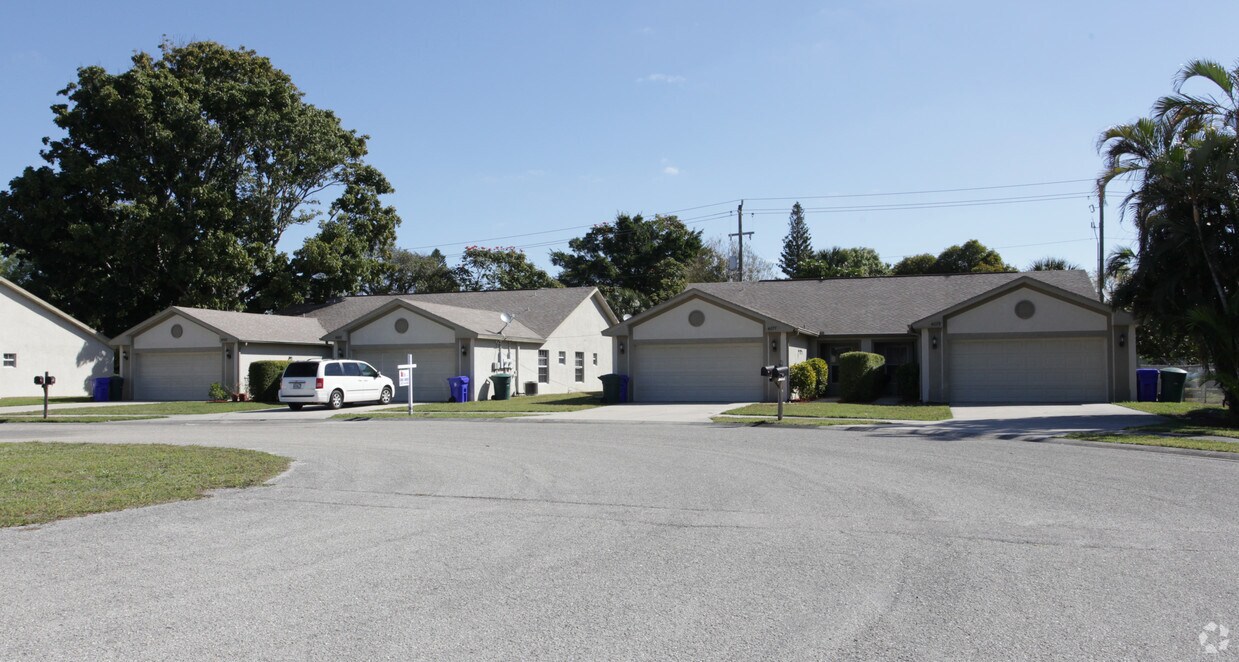 Primary Photo - Princeton Villas