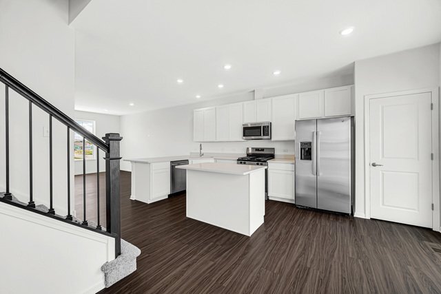 Building Photo - 14951 S McCarthy Cir