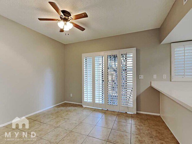 Foto del edificio - 7801 N 44th Dr