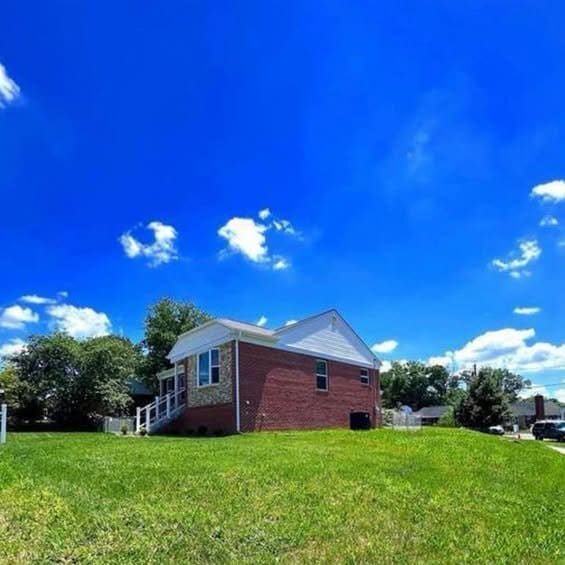 Photo - 2105 Ruatan St (Hyattsville, MD)