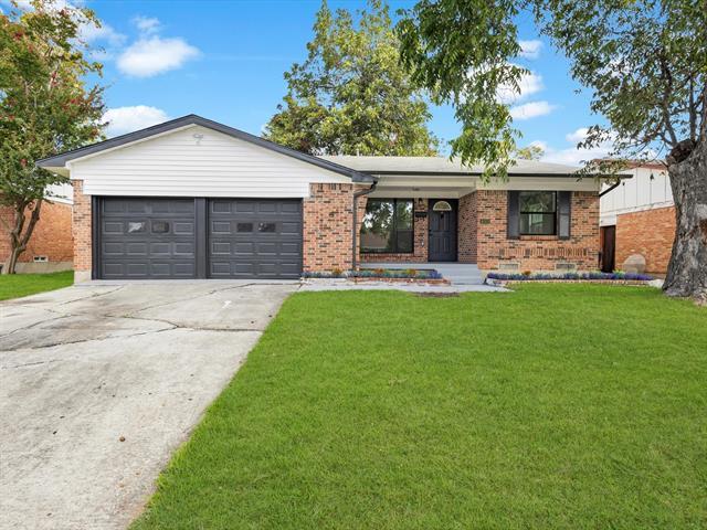 Building Photo - 4009 Sweetbriar Dr