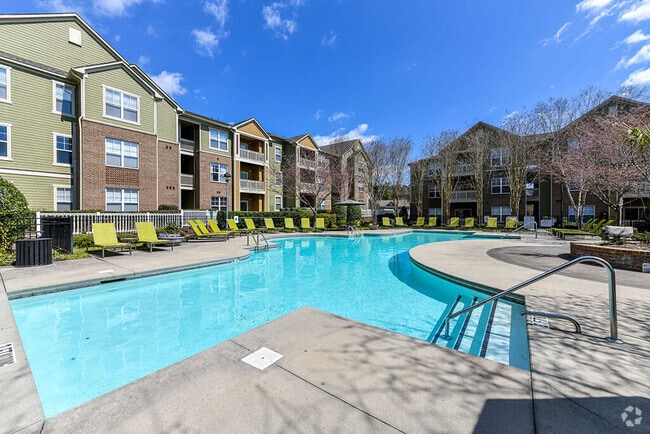 Building Photo - Alden Place at South Square