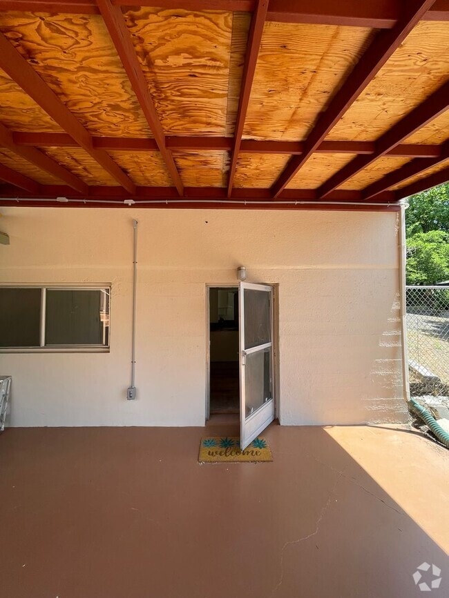 Building Photo - 406 Hillside Ave
