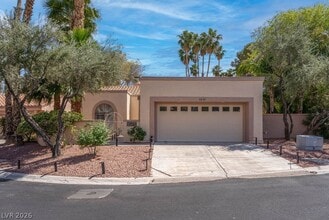 Building Photo - 3238 Brookfield Dr