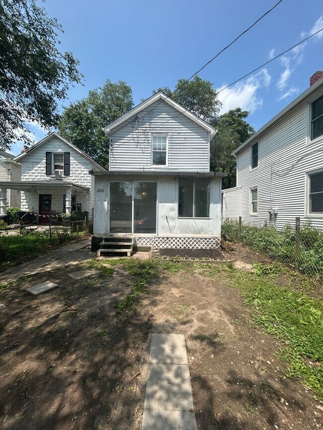 Foto del edificio - HOOVEN:  Cute 3 bedroom 1 bath home.