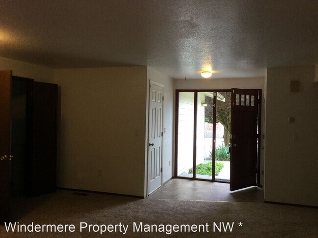 Foto del edificio - 3 br, 2 bath House - 9905 48th Ave W