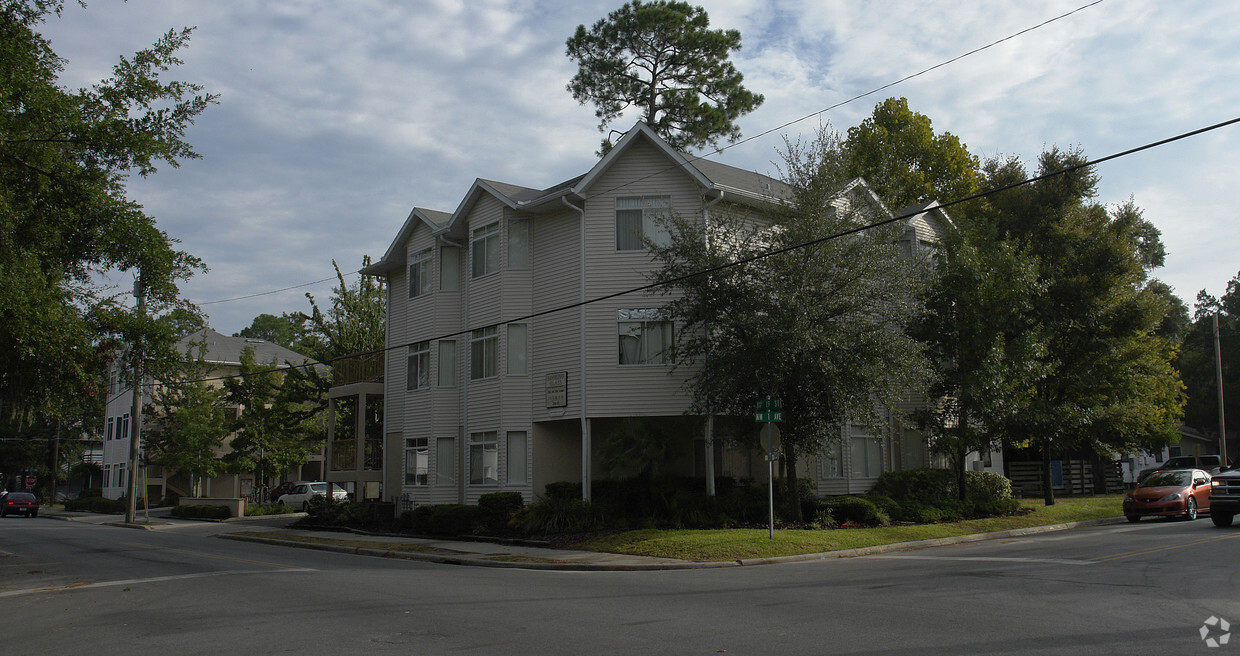 Primary Photo - Stadium Central Apartments