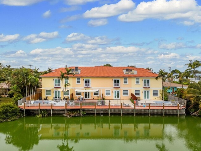 Northeast 18th Avenue, Fort Lauderdale, FL 33304 - 3 BR 2.5 BA townhouse - Northeast 18th Avenue, Fort Lauderdale, FL 33304 - 3 BR 2.5 BA townhouse