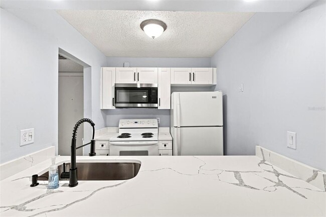 Building Photo - 380 N Bayshore Blvd