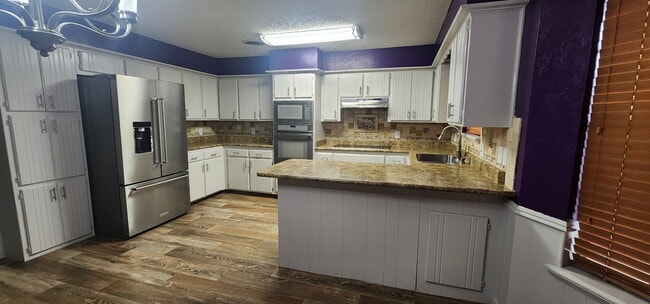 Building Photo - 7805 Farrell Dr
