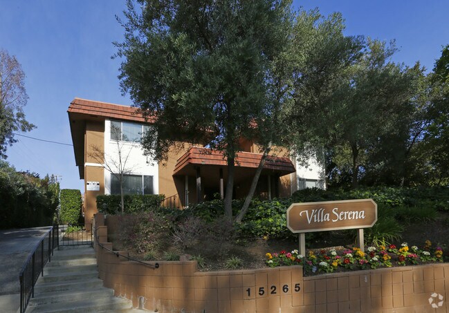 Building Photo - Villa Serena