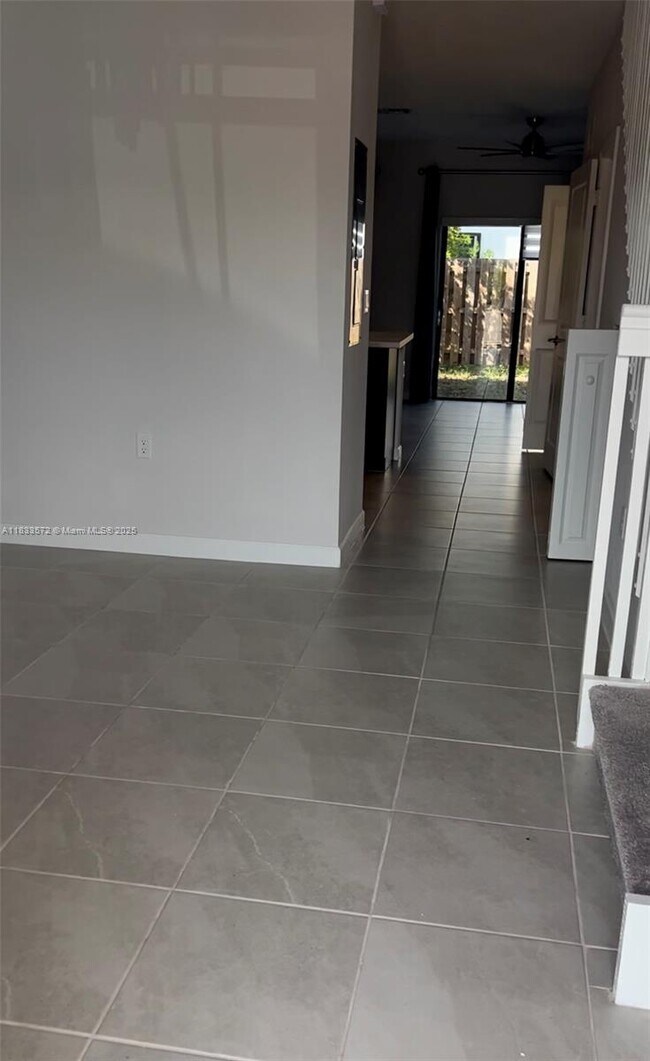 Foto del edificio - 28718 SW 133rd Ct