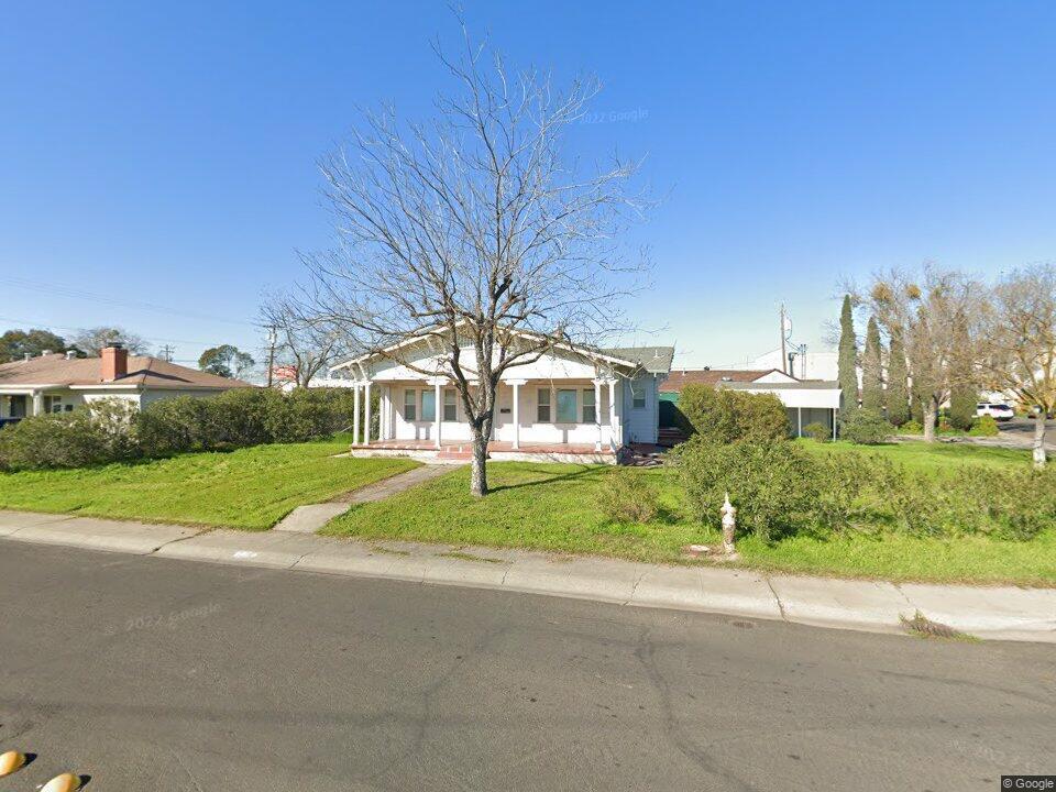 Primary Photo - 1441 E Fulton St