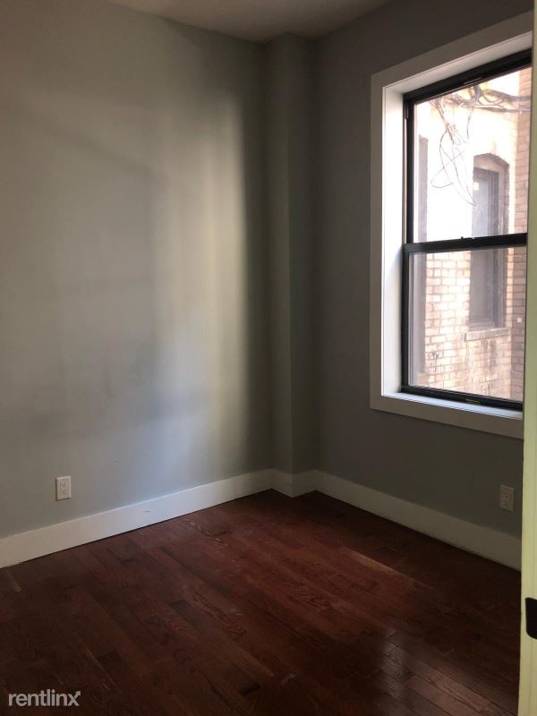 Building Photo - 1215 Lincoln Pl