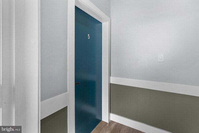 Foto del edificio - 342 W Queen Ln