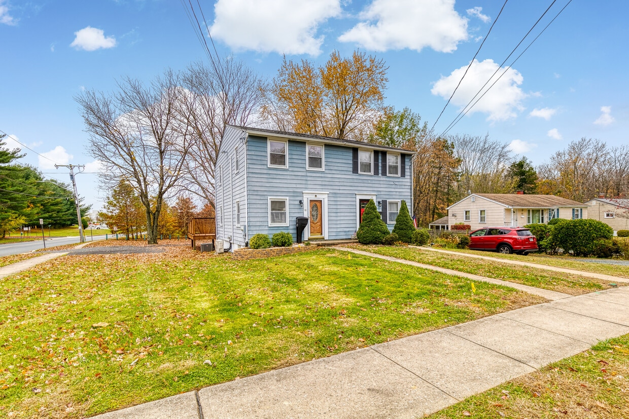 16 S Kelly Ave, Bel Air, MD 21014 Townhome Rentals in Bel Air MD