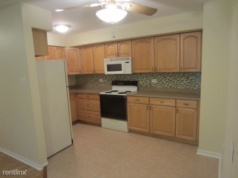 Primary Photo - 5700 W 128th St