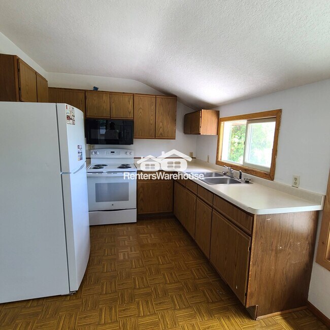 Foto del edificio - 9900 Sharon Pl NW
