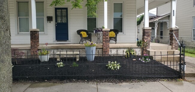 Front Porch Entrance - 131 S 7th St