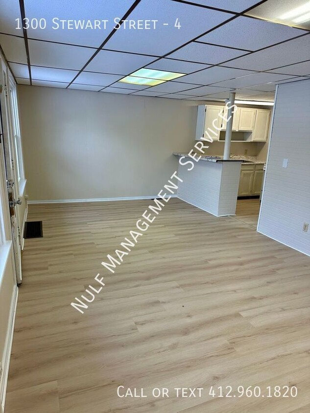 Primary Photo - 1300 Stewart St