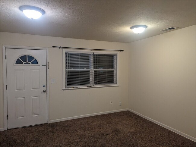 Foto del edificio - 1908.5 Westwood Ave