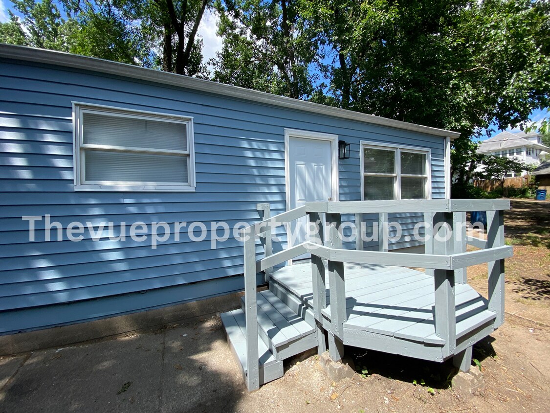 Foto principal - Fully rehabbed 3 Bed, 1 Bath in Farrington...