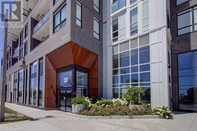 Building Photo - 3005 Pine Glen Rd