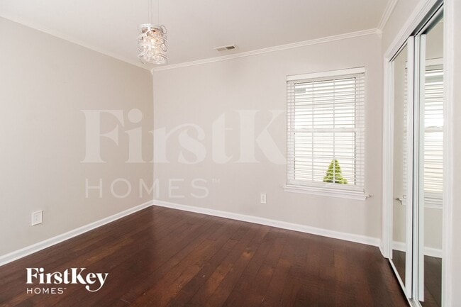 Foto del edificio - 749 Spinning Wheel Point