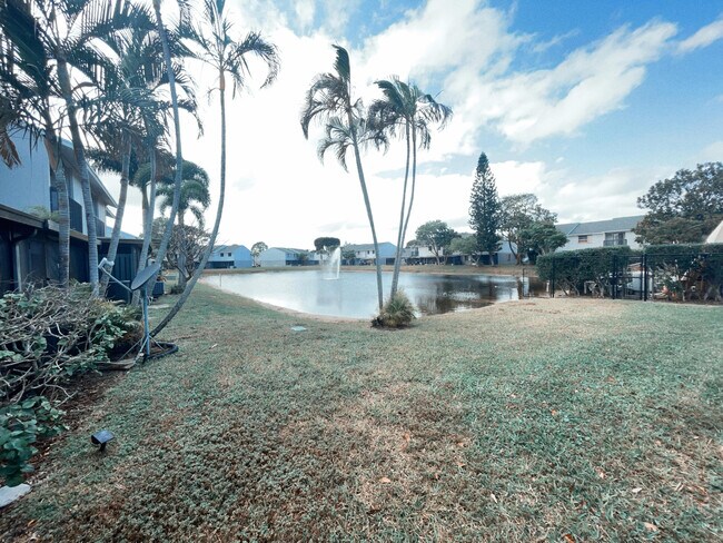 Foto del edificio - 2304 Seaside Dr