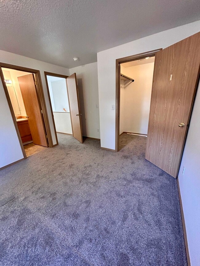 Building Photo - 15814 NE 90th St