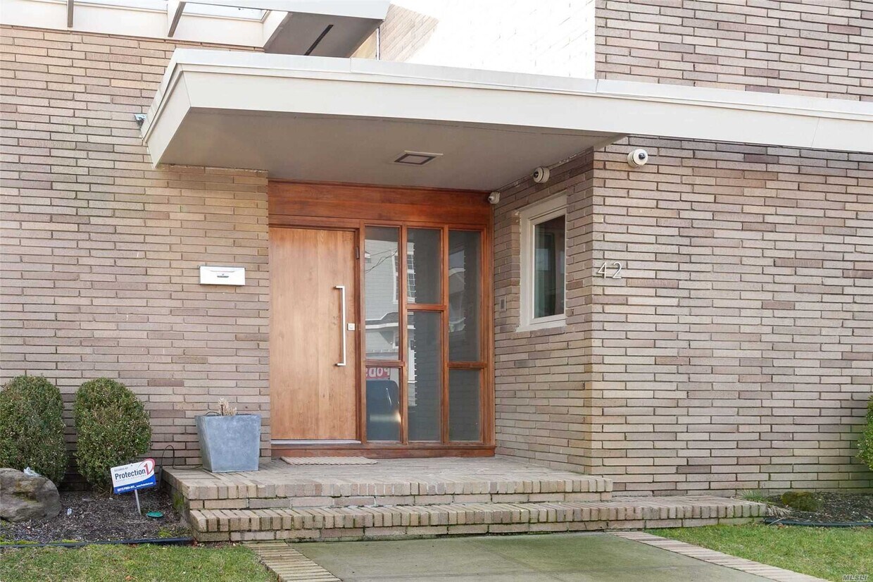 42 Bunker Rd, Lido Beach, NY 11561 House Rental in Lido Beach, NY