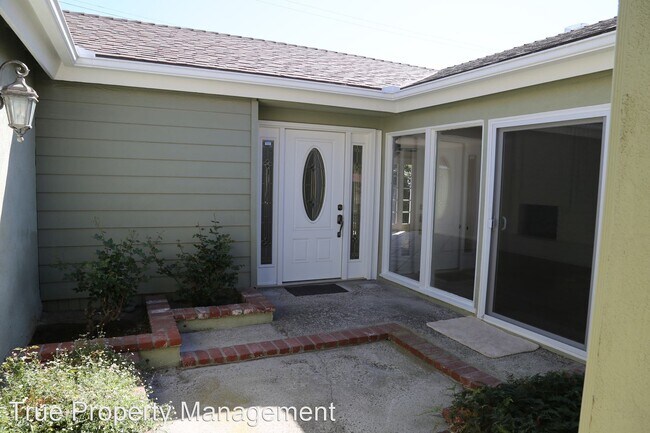 Building Photo - 4 br, 2 bath House - 22082 Islander Lane