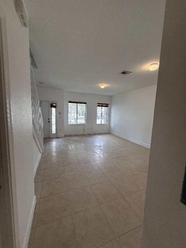 Primary Photo - 2816 SW 83rd Ave