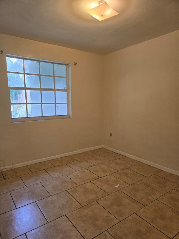 2425 NW 104th St Unit 2425, Miami, FL 33147 Room for Rent in Miami